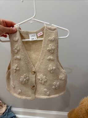 Zara Kids Cream Knit Flower Vest-NWOT